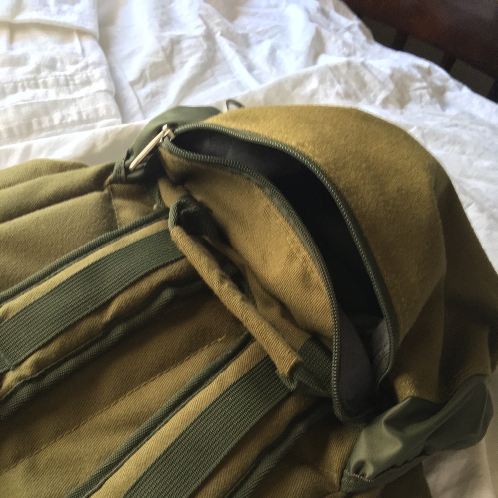 CAT backpackpack - Picture 4 of 6